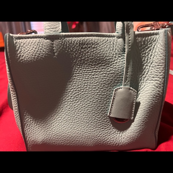 Tiffany purse in excellent condition. Used once - Picture 3 of 6
